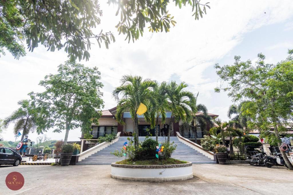 Quezon Premier Hotel - Candelaria Candelaria (Quezon) Exterior foto
